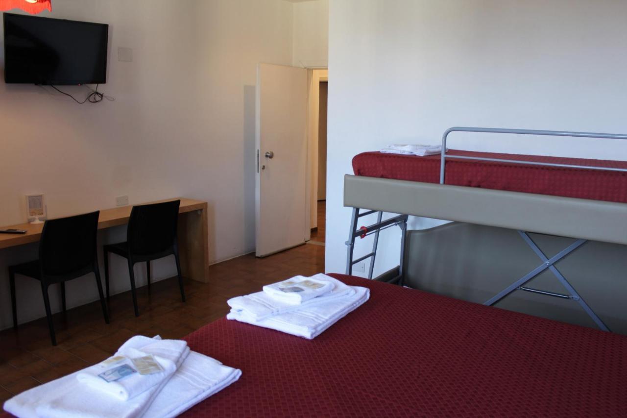 פירנצולה Hotel Piccola Firenze מראה חיצוני תמונה