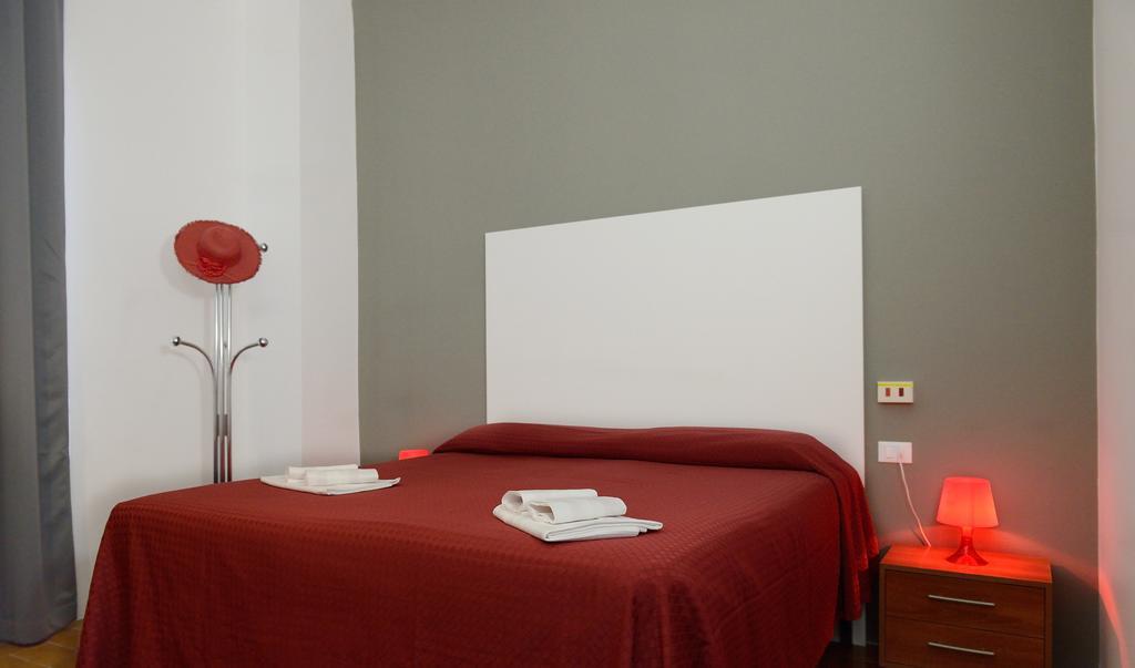 פירנצולה Hotel Piccola Firenze חדר תמונה