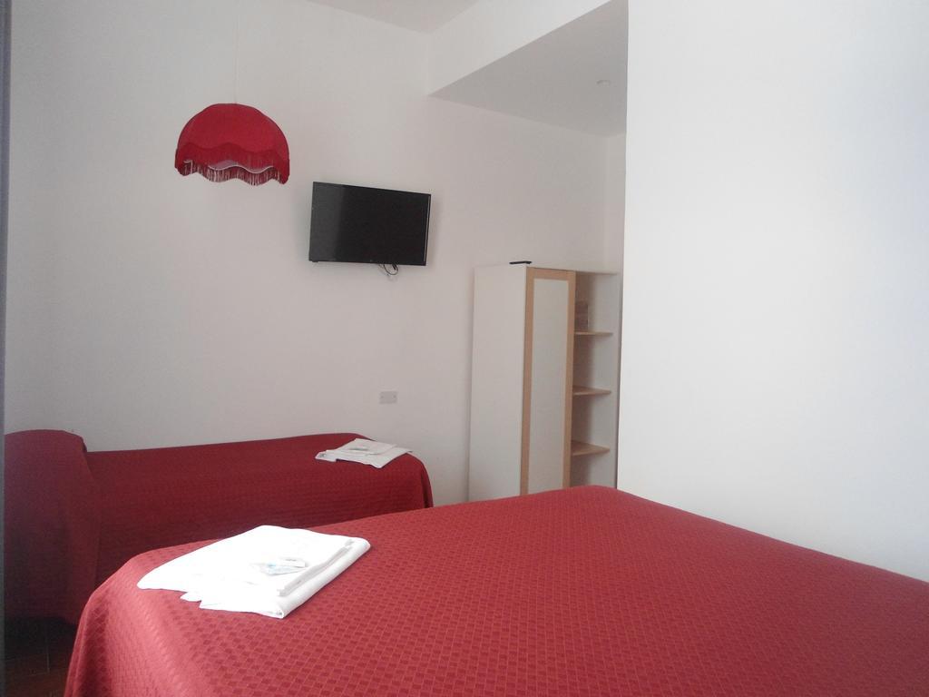 פירנצולה Hotel Piccola Firenze מראה חיצוני תמונה