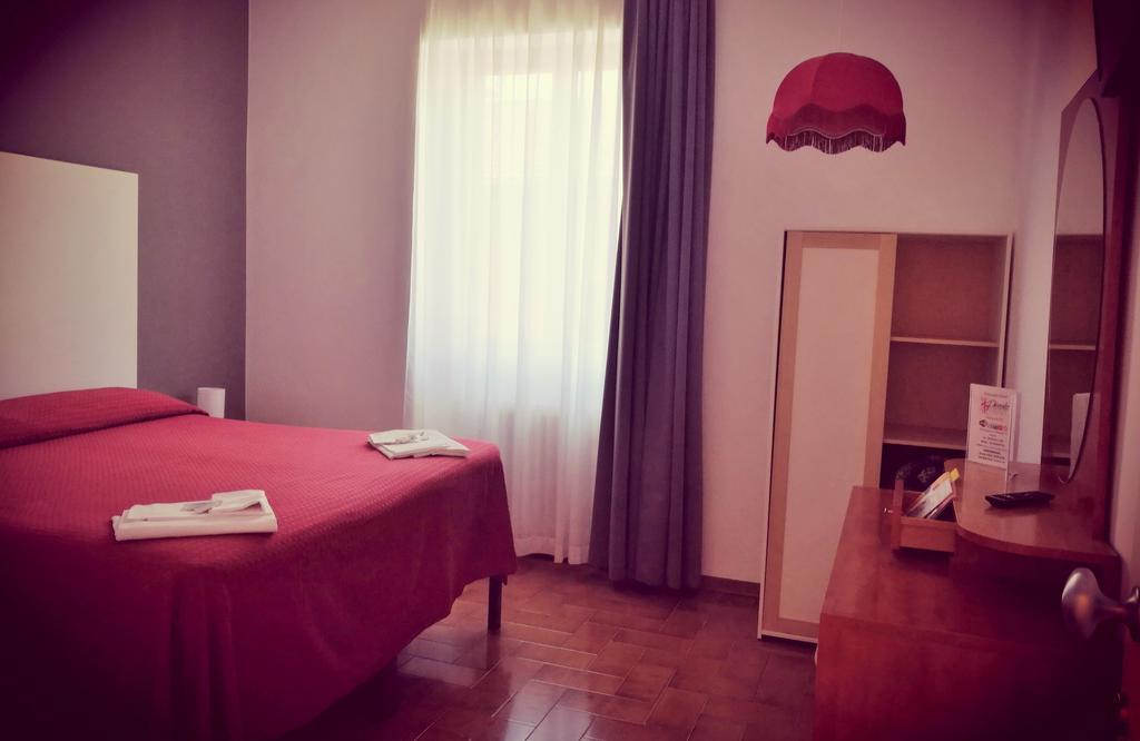 פירנצולה Hotel Piccola Firenze מראה חיצוני תמונה