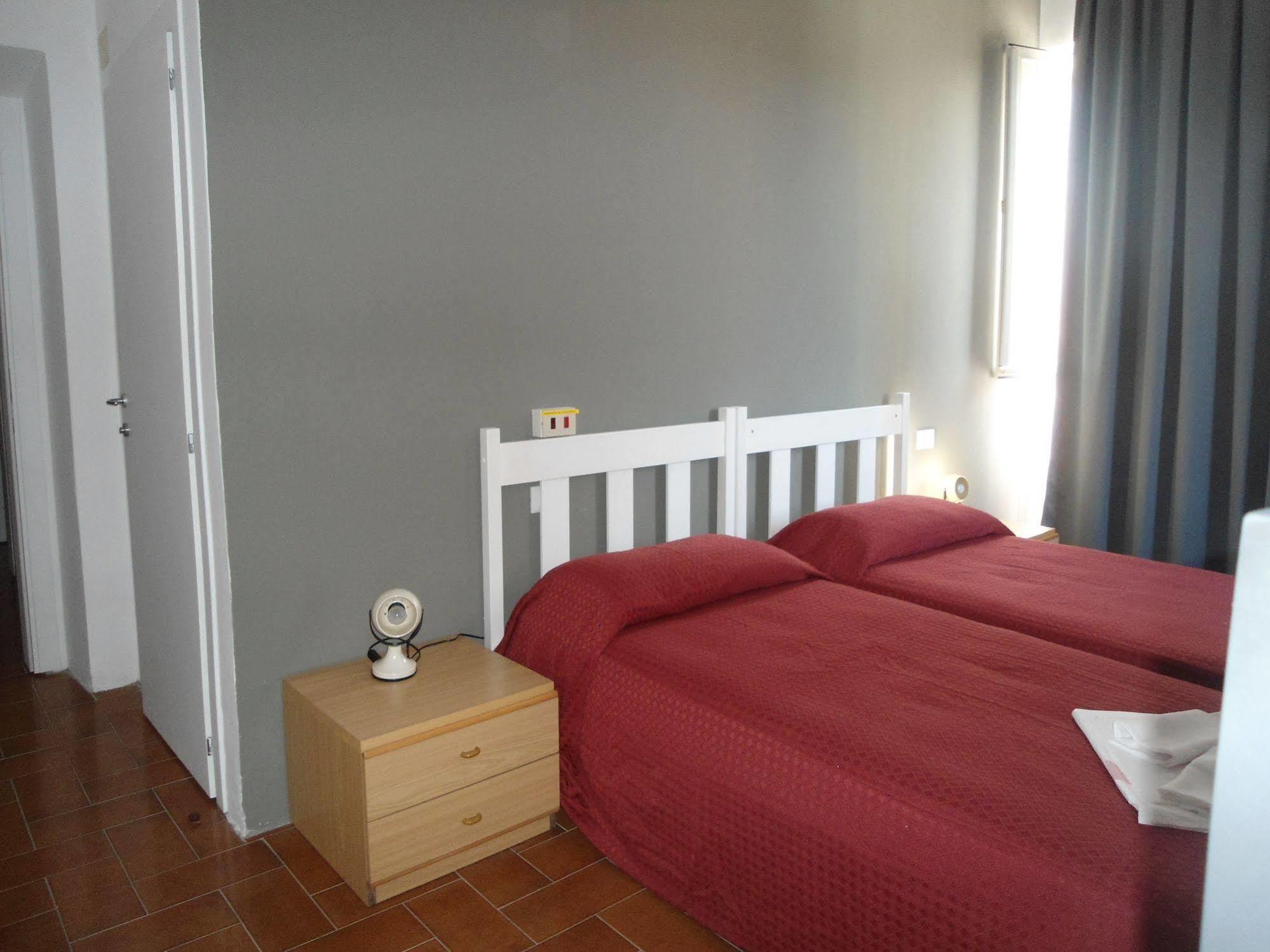 פירנצולה Hotel Piccola Firenze מראה חיצוני תמונה