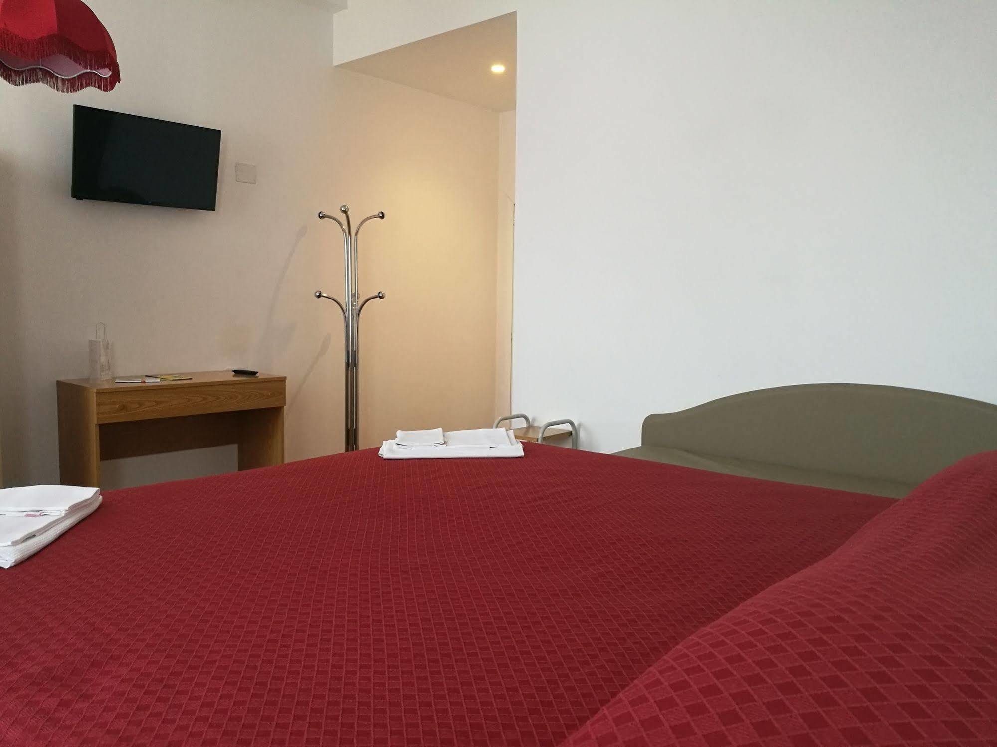 פירנצולה Hotel Piccola Firenze מראה חיצוני תמונה